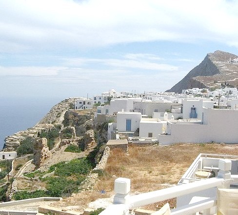 by isaonojima on Flickr.The city and the island of Folegandros - The Cyclades, Greece.