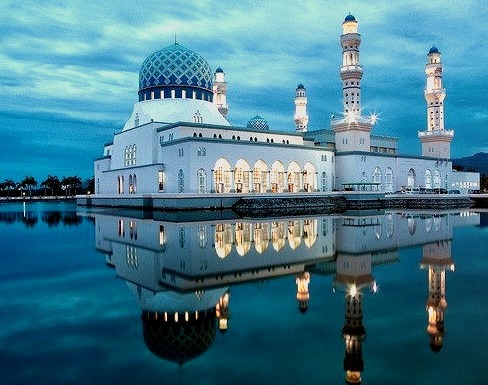 by binh.le on Flickr.The City Mosque in Kota Kinabalu, East Malaysia.