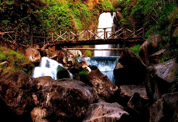 by afshooter photo on Flickr.Cascada de Peguche - Otavalo, Ecuador.