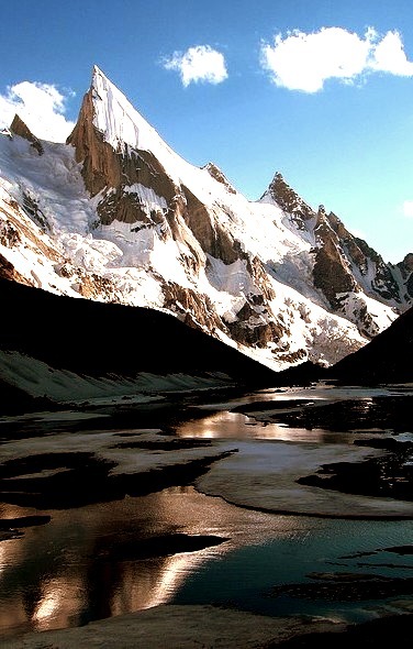 Trekkers paradise, Gondogoro La Trek in the Karakorams, Pakistan