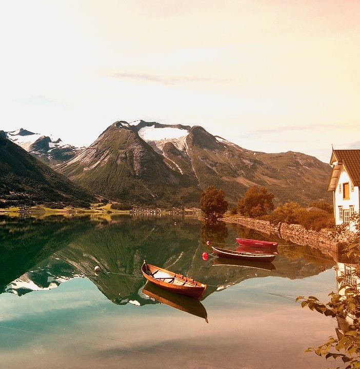 Oppstrynsvatn, Norway